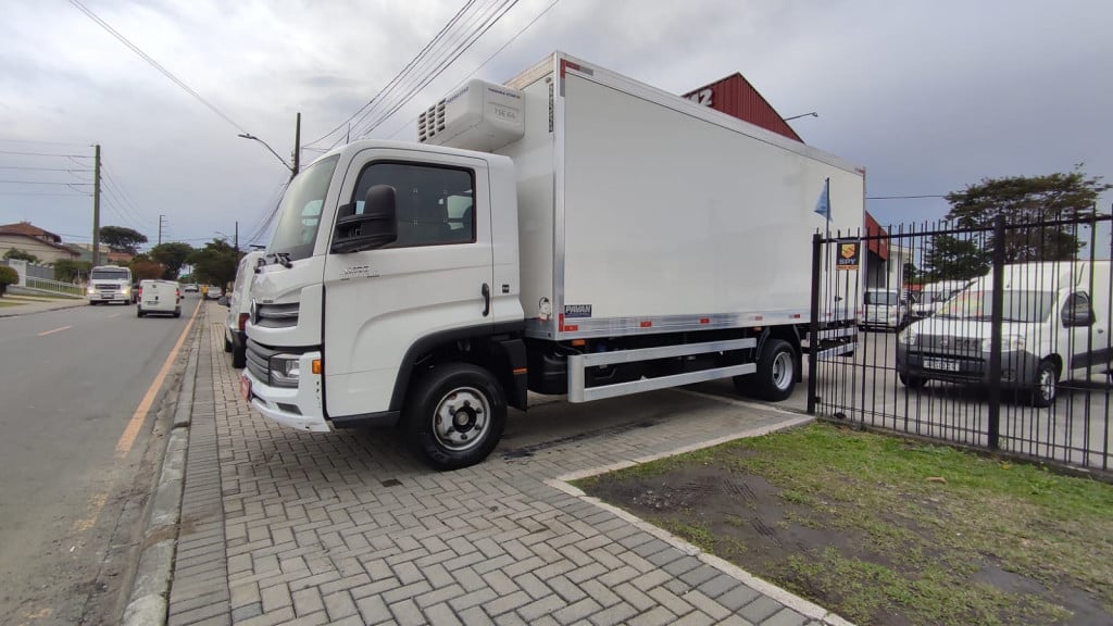 Imagem do veículo VOLKSWAGEN 11-180 Delivery 4x2 2p (diesel)(E5)