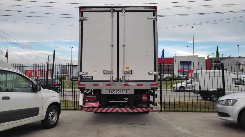 Imagem do veículo VOLKSWAGEN 11-180 Delivery 4x2 2p (diesel)(E5)