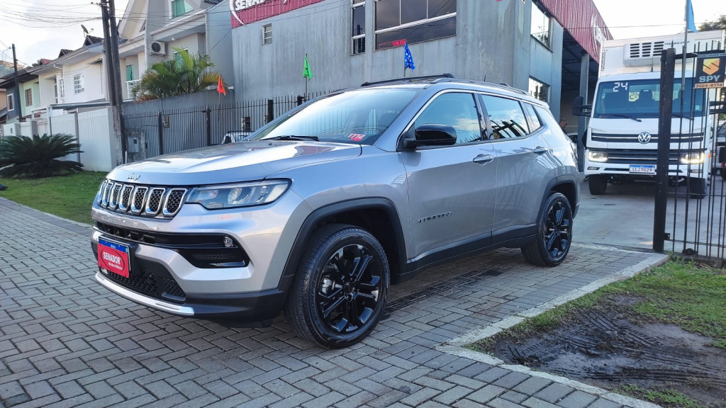 Imagem do veículo JEEP COMPASS 1.3 T270 TURBO FLEX LONGITUDE 4X2 NIGHT EAGLE AT6