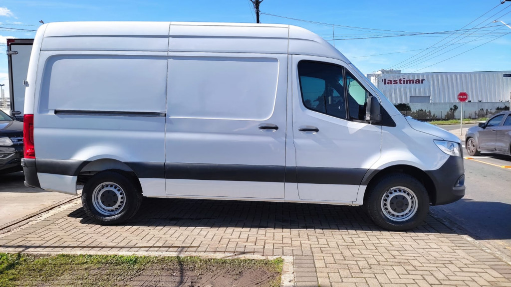Imagem do veículo MERCEDES-BENZ SPRINTER 2.2 416 FURGÃO LONGO T.A DIESEL