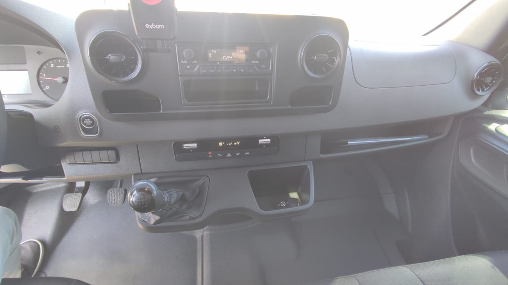 Imagem do veículo MERCEDES-BENZ SPRINTER 2.2 416 FURGÃO LONGO T.A DIESEL