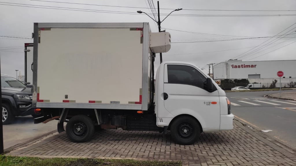 Imagem do veículo HYUNDAI HR 2.5 TCI HD BAU 4X2 8V 97CV TURBO INTERCOOLER DIESEL 2P MANUAL
