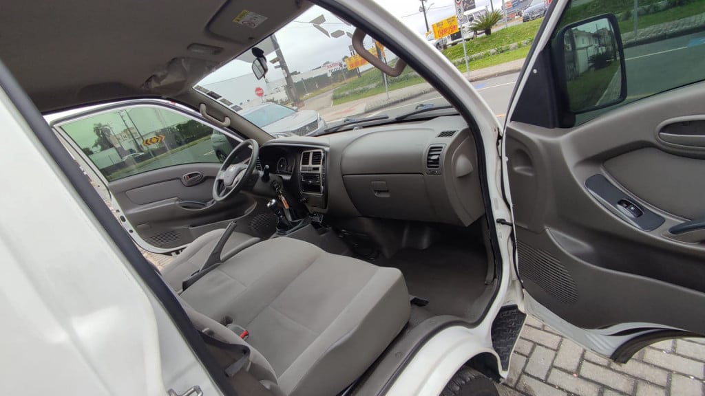 Imagem do veículo HYUNDAI HR 2.5 TCI HD BAU 4X2 8V 97CV TURBO INTERCOOLER DIESEL 2P MANUAL