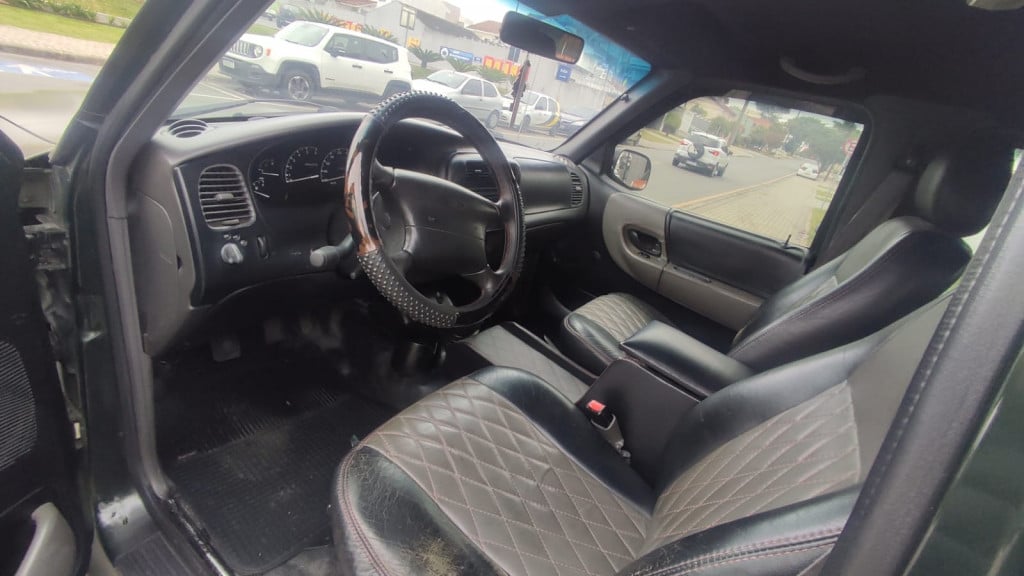 Imagem do veículo FORD RANGER 2.2 XL 4X4 CD 16V DIESEL 4P MANUAL