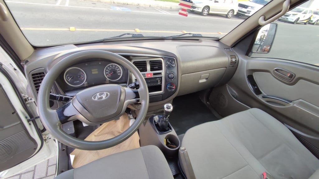 Imagem do veículo HYUNDAI HR 2.5 LONGO COM CAÇAMBA 4X2 16V 130CV TURBO INTERCOOLER DIESEL 2P MANUAL