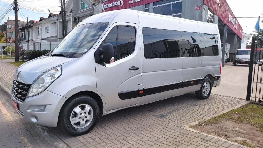 Imagem do veículo RENAULT MASTER 2.3 DCI DIESEL MINIBUS EXECUTIVE 16L L3H2 3P MANUAL