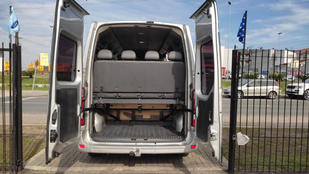 Imagem do veículo RENAULT MASTER 2.3 DCI DIESEL MINIBUS EXECUTIVE 16L L3H2 3P MANUAL