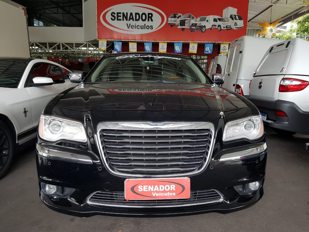CHRYSLER 300 C 3.6 V6 GASOLINA AUTOMÁTICO CHRYSLER 300 C 3.6 V6 GASOLINA AUTOMÁTICO