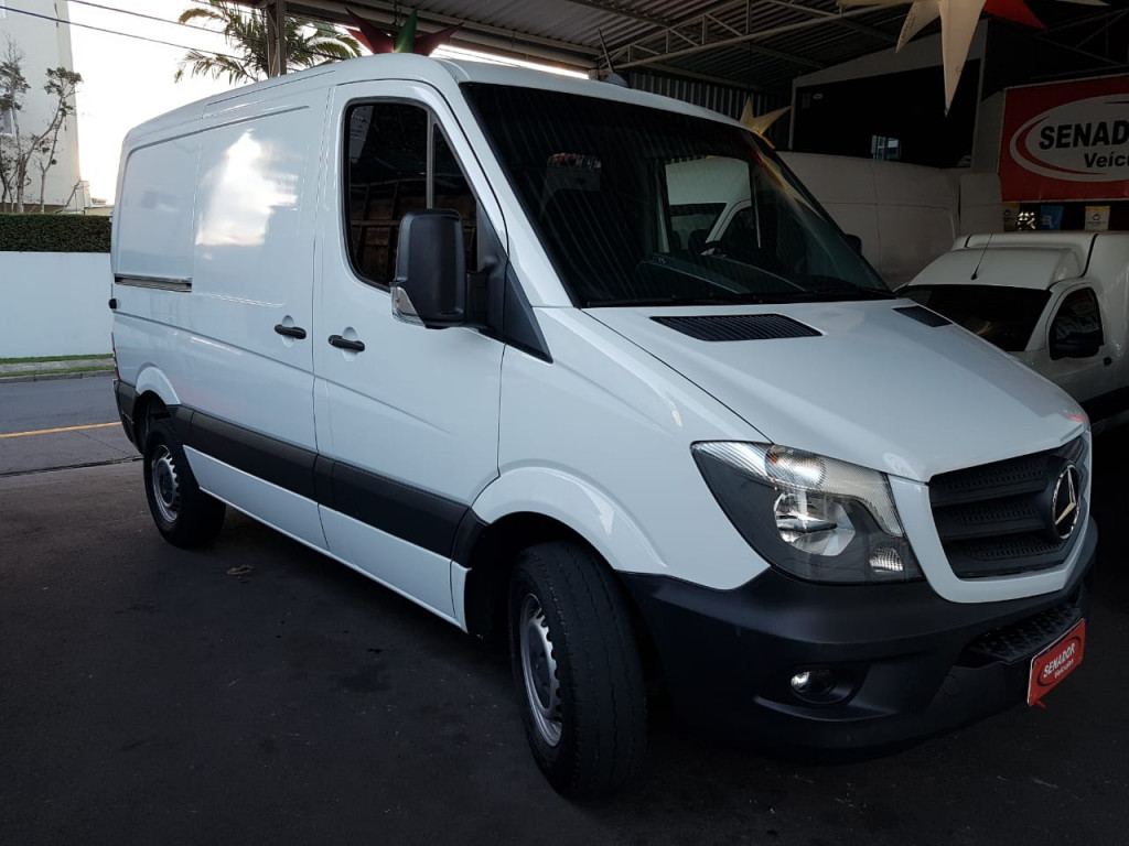 MERCEDES-BENZ SPRINTER 2.2 415 CDI FURGÃO 7.5 BI-TURBO DIESEL MANUAL MERCEDES-BENZ SPRINTER 2.2 415 CDI FURGÃO 7.5 BI-TURBO DIESEL MANUAL