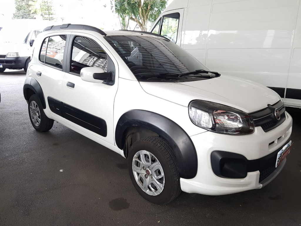 FIAT UNO 1.0 EVO WAY 8V FLEX 2P MANUAL FIAT UNO 1.0 EVO WAY 8V FLEX 2P MANUAL
