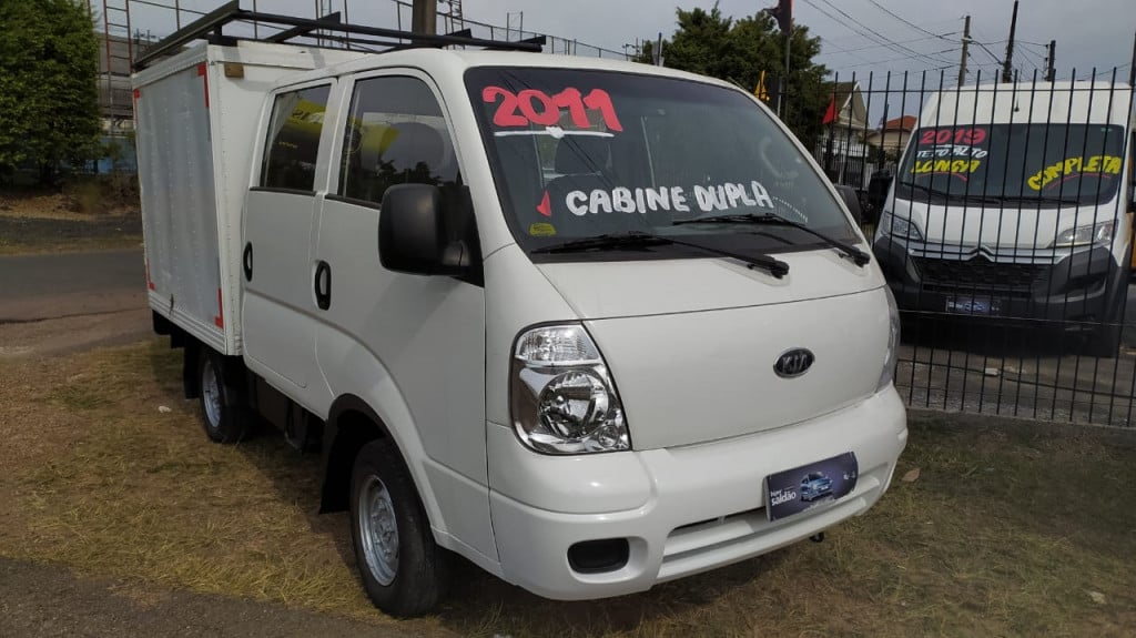 KIA BONGO 2.7 K-2700 4X4 CD DIESEL 4P MANUAL KIA BONGO 2.7 K-2700 4X4 CD DIESEL 4P MANUAL