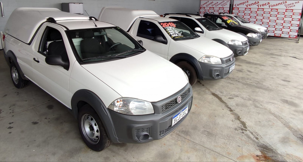 FIAT STRADA 1.4 MPI HARD WORKING CS 8V FLEX 2P MANUAL FIAT STRADA 1.4 MPI HARD WORKING CS 8V FLEX 2P MANUAL