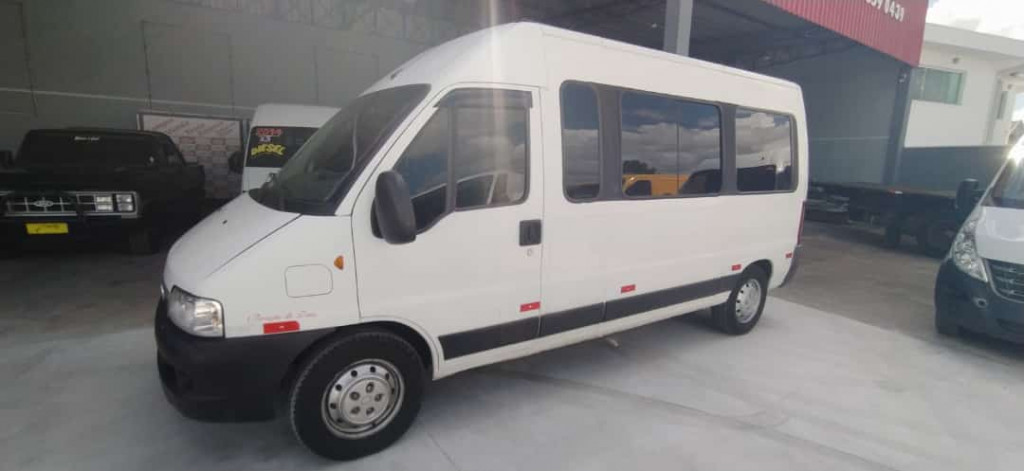 FIAT DUCATO 2.3 MINIBUS 16 LUGARES TETO ALTO 16V TURBO INTERCOOLER DIESEL MANUAL FIAT DUCATO 2.3 MINIBUS 16 LUGARES TETO ALTO 16V TURBO INTERCOOLER DIESEL MANUAL