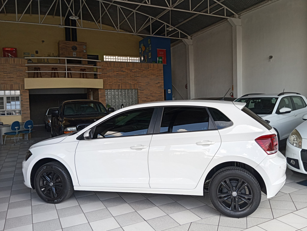 Imagem do veículo VOLKSWAGEN POLO 1.6 MSI TOTAL FLEX MANUAL
