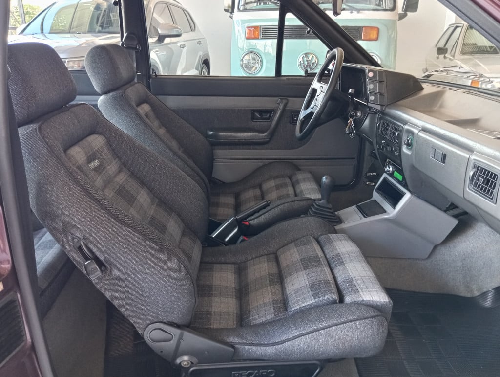 Imagem do veículo VOLKSWAGEN GOL 1.8 GL 8V GASOLINA 2P MANUAL