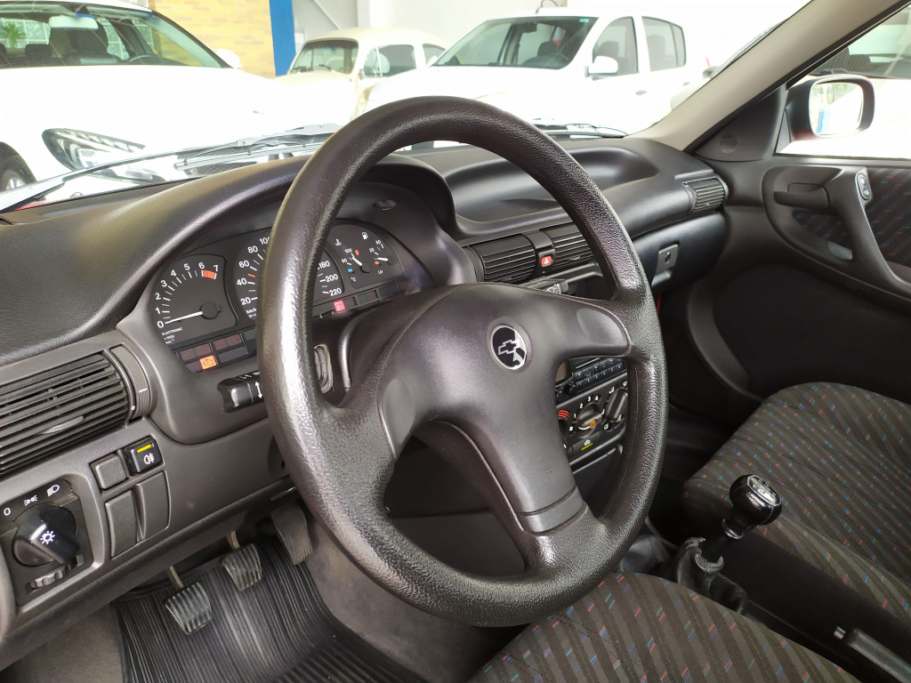 Imagem do veículo CHEVROLET ASTRA 2.0 MPFI GLS 8V GASOLINA 4P MANUAL