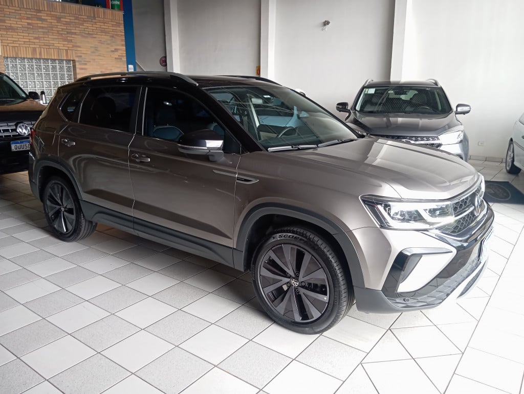 VOLKSWAGEN - TAOS