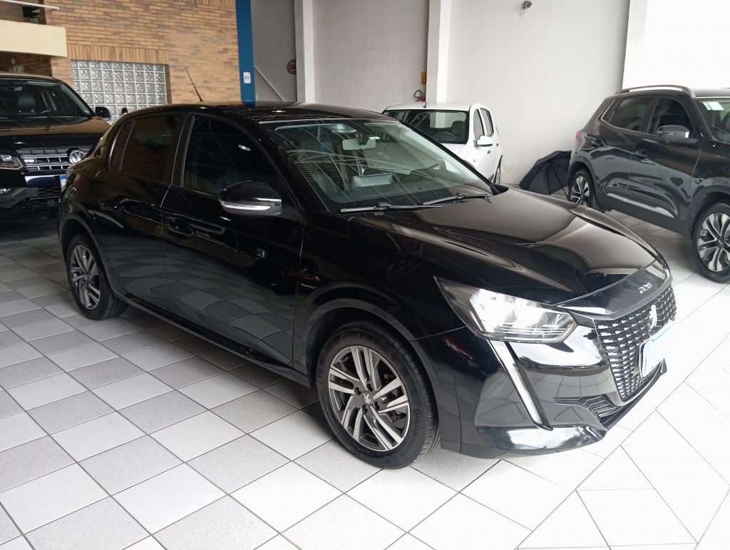 PEUGEOT - 208