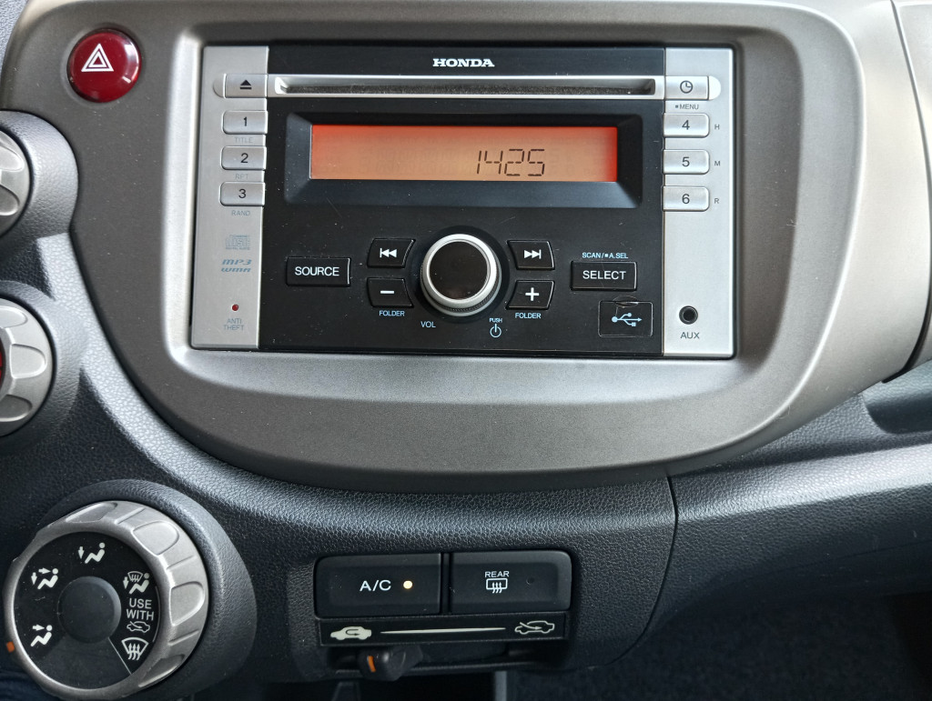 Imagem do veículo HONDA FIT 1.4 LX 8V FLEX 4P MANUAL