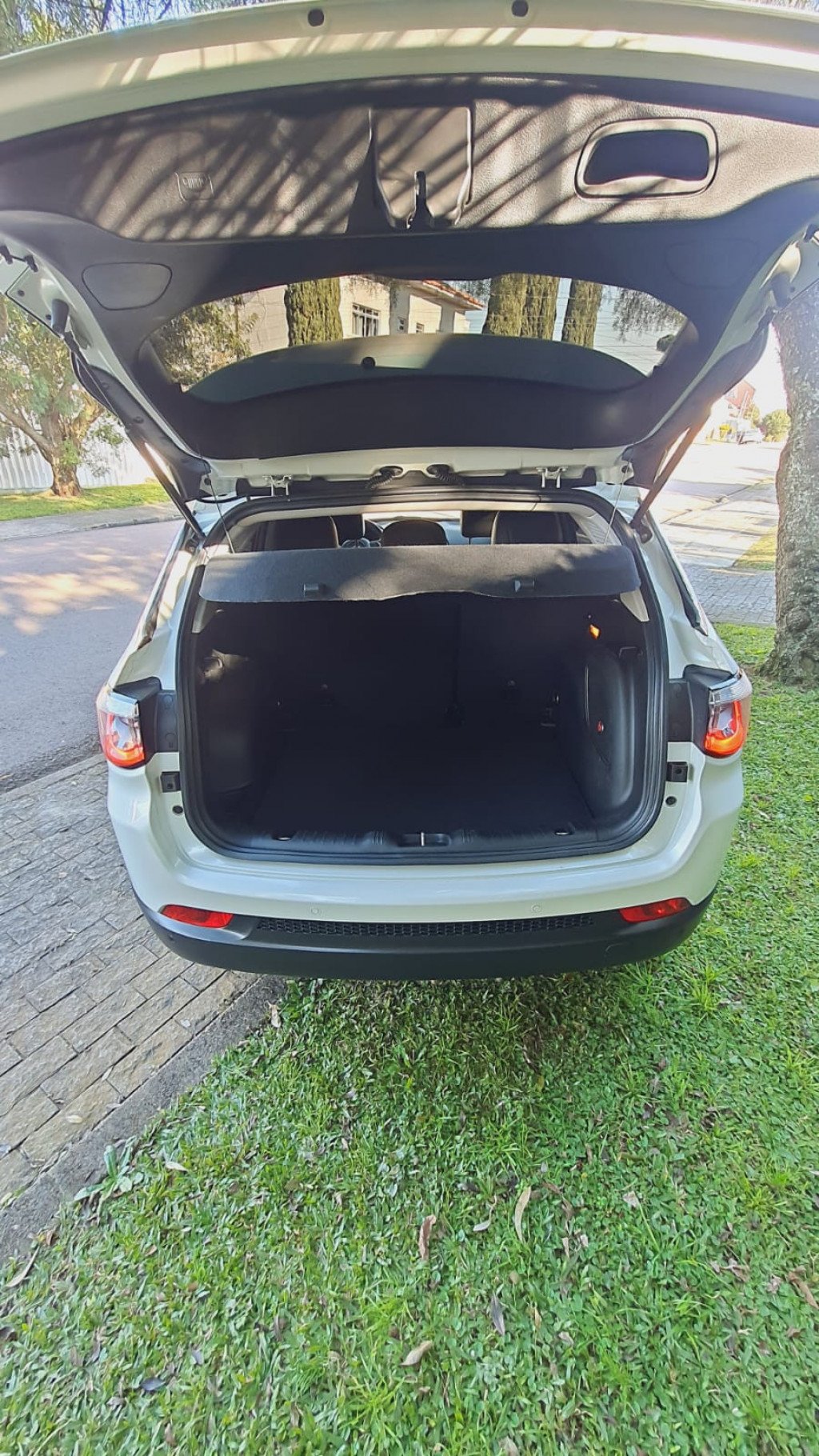 Imagem do veículo JEEP COMPASS 2.0 16V FLEX LONGITUDE AUTOMÁTICO