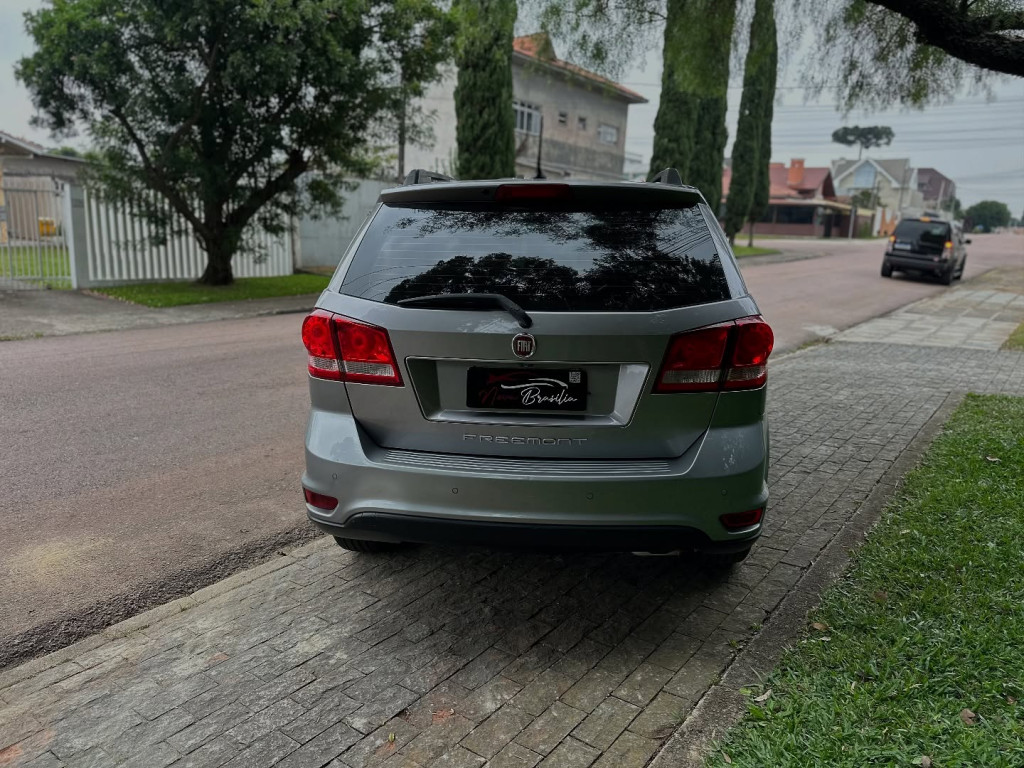 Imagem do veículo FIAT FREEMONT 2.4 PRECISION 16V GASOLINA 4P AUTOMÁTICO