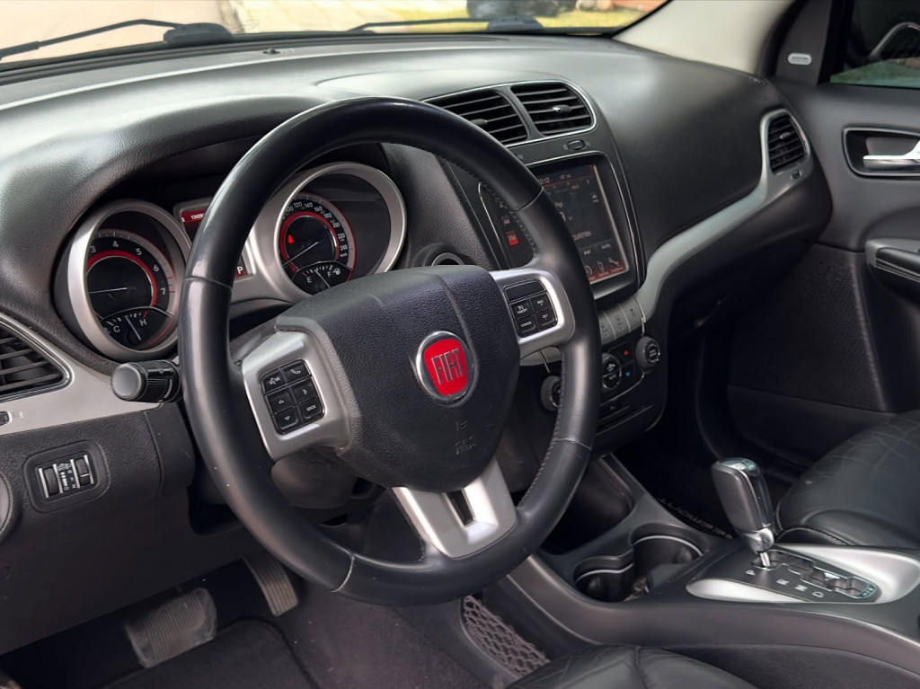 Imagem do veículo FIAT FREEMONT 2.4 PRECISION 16V GASOLINA 4P AUTOMÁTICO