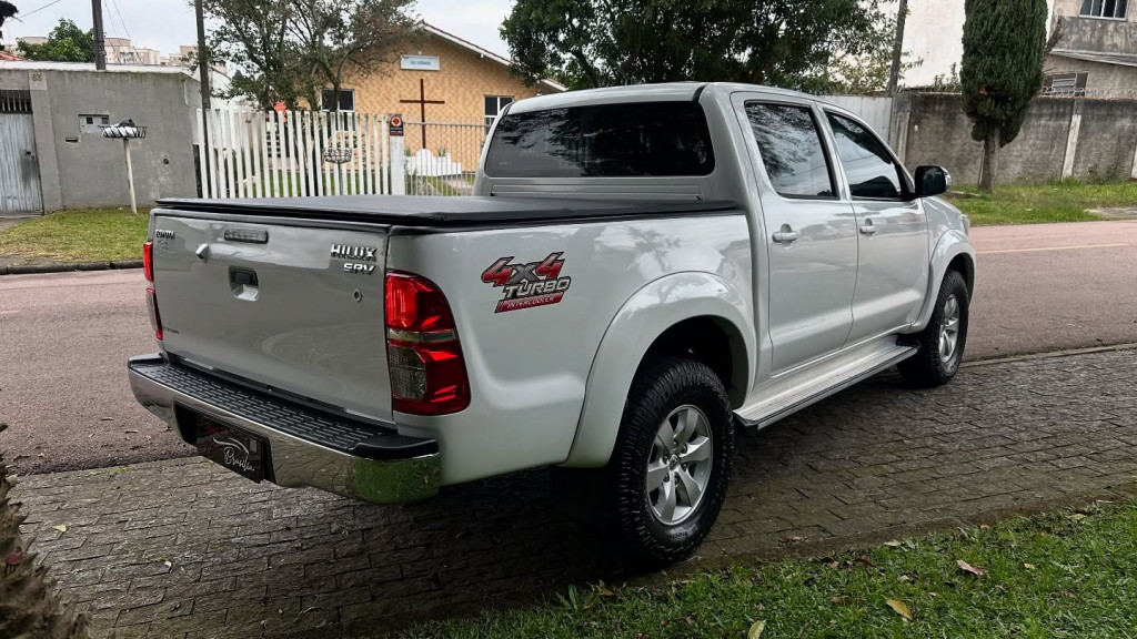 Imagem do veículo TOYOTA HILUX 3.0 SRV 4X4 CD 16V TURBO INTERCOOLER DIESEL 4P AUTOMÁTICO