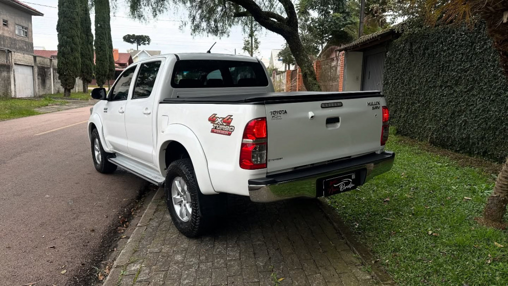 Imagem do veículo TOYOTA HILUX 3.0 SRV 4X4 CD 16V TURBO INTERCOOLER DIESEL 4P AUTOMÁTICO
