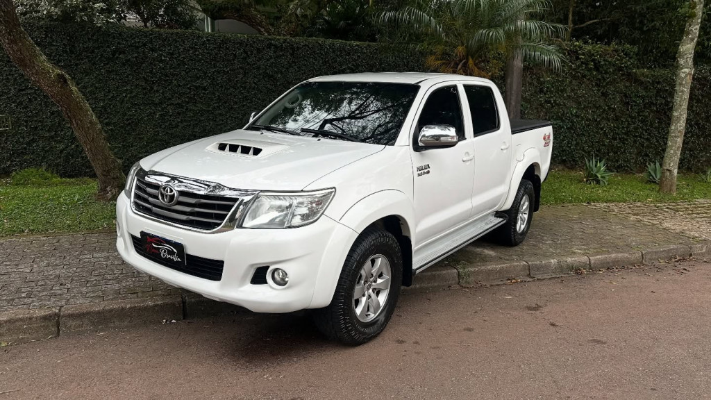 Imagem do veículo TOYOTA HILUX 3.0 SRV 4X4 CD 16V TURBO INTERCOOLER DIESEL 4P AUTOMÁTICO