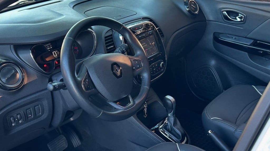 Imagem do veículo RENAULT CAPTUR 2.0 16V HI-FLEX INTENSE AUTOMÁTICO