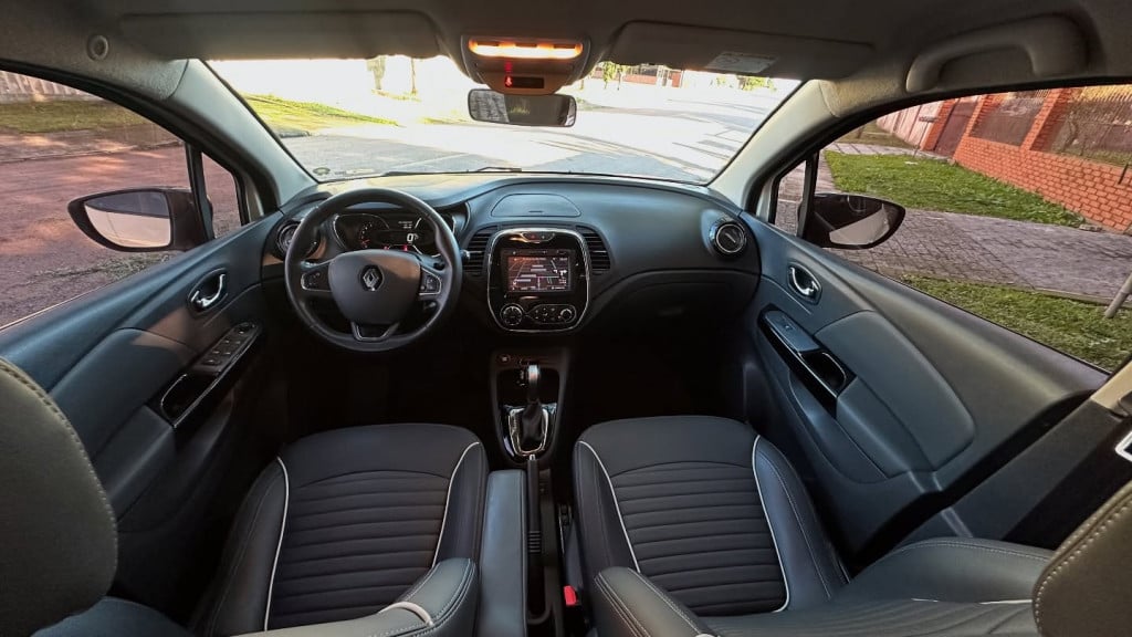 Imagem do veículo RENAULT CAPTUR 2.0 16V HI-FLEX INTENSE AUTOMÁTICO
