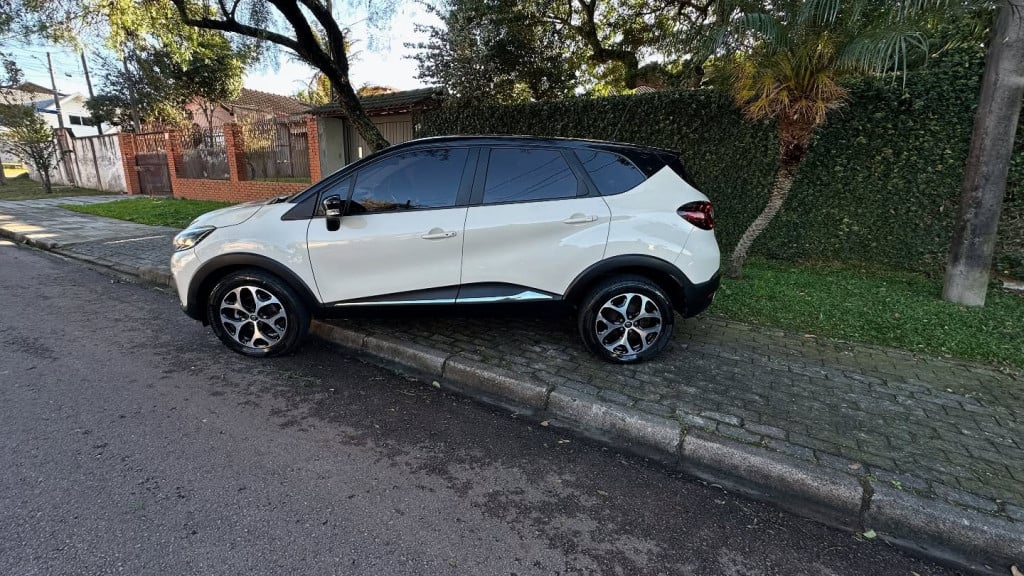 Imagem do veículo RENAULT CAPTUR 2.0 16V HI-FLEX INTENSE AUTOMÁTICO
