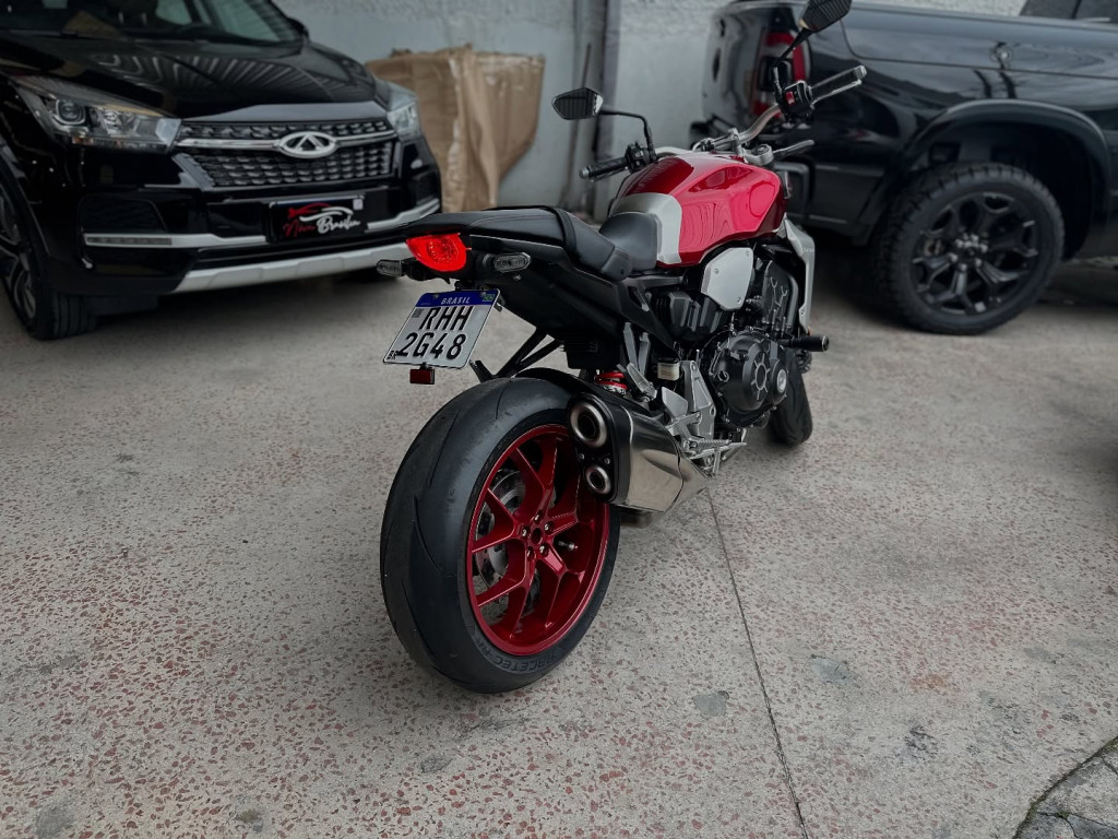 Imagem do veículo HONDA CB 1000R/ABS