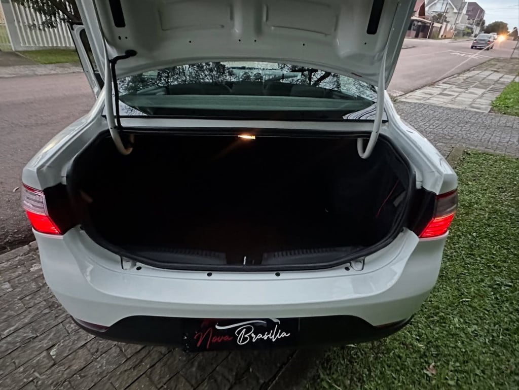 Imagem do veículo FIAT GRAND SIENA 1.0 EVO FLEX MANUAL