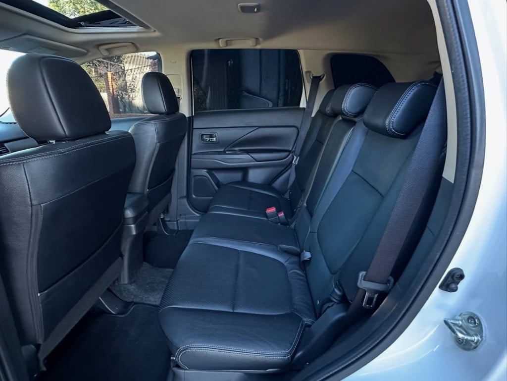 Imagem do veículo MITSUBISHI OUTLANDER 3.0 GT 4X4 V6 24V GASOLINA 4P AUTOMÁTICO