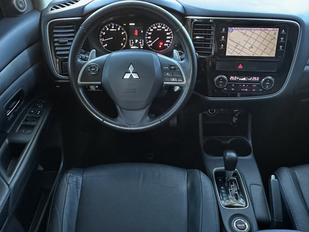 Imagem do veículo MITSUBISHI OUTLANDER 3.0 GT 4X4 V6 24V GASOLINA 4P AUTOMÁTICO