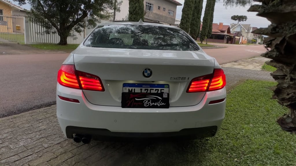 Imagem do veículo BMW 528i 2.8 SEDAN 24V GASOLINA 4P AUTOMÁTICO