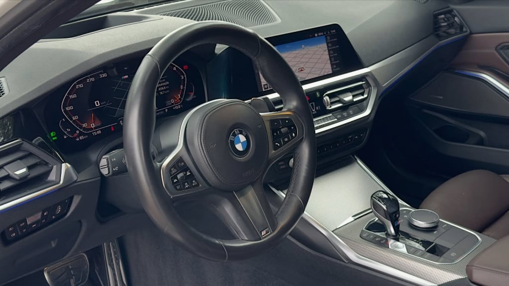 Imagem do veículo BMW 330i 2.0 16V TURBO GASOLINA SPORT AUTOMÁTICO