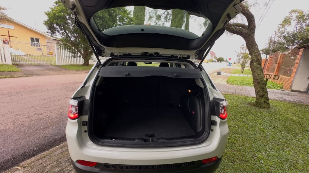 Imagem do veículo JEEP COMPASS 2.0 16V FLEX LONGITUDE AUTOMÁTICO