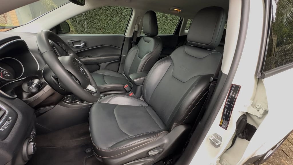 Imagem do veículo JEEP COMPASS 2.0 16V FLEX LONGITUDE AUTOMÁTICO