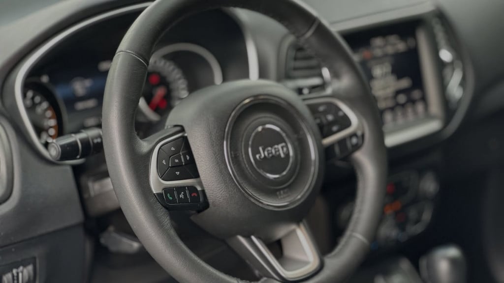 Imagem do veículo JEEP COMPASS 2.0 16V FLEX LONGITUDE AUTOMÁTICO