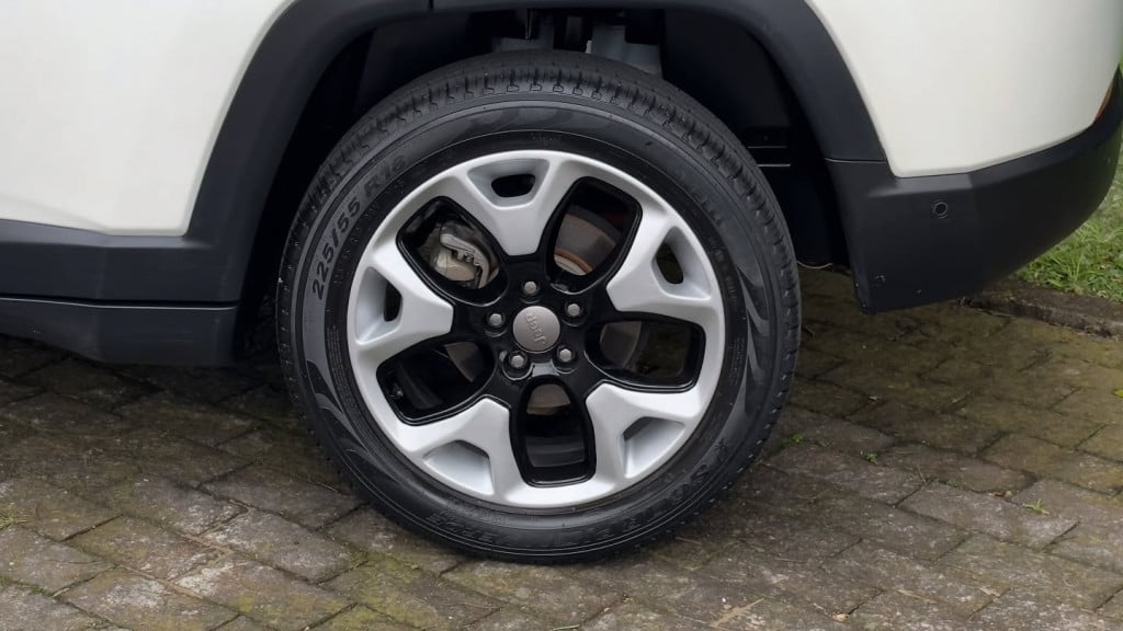 Imagem do veículo JEEP COMPASS 2.0 16V FLEX LONGITUDE AUTOMÁTICO