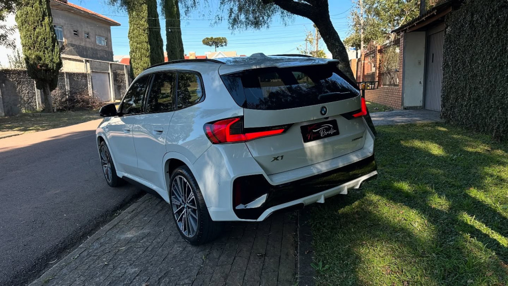 Imagem do veículo BMW X1 2.0 16V TURBO GASOLINA SDRIVE20I SPORT 4P AUTOMÁTICO