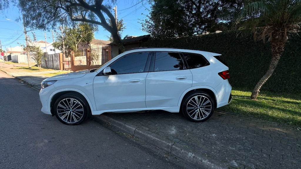Imagem do veículo BMW X1 2.0 16V TURBO GASOLINA SDRIVE20I SPORT 4P AUTOMÁTICO