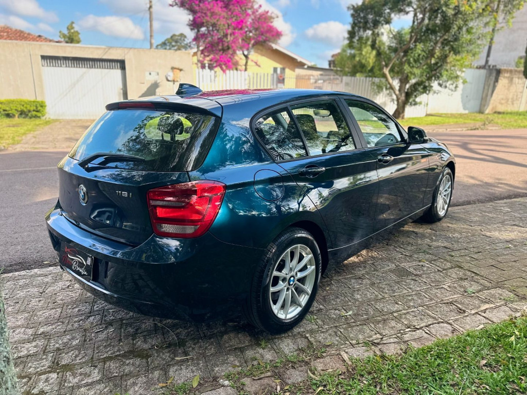 Imagem do veículo BMW 118i 1.6 16V TURBO GASOLINA 4P AUTOMÁTICO