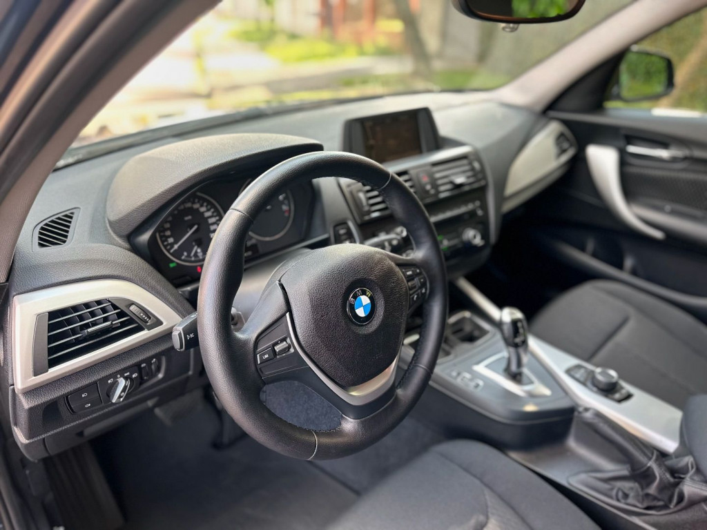 Imagem do veículo BMW 118i 1.6 16V TURBO GASOLINA 4P AUTOMÁTICO