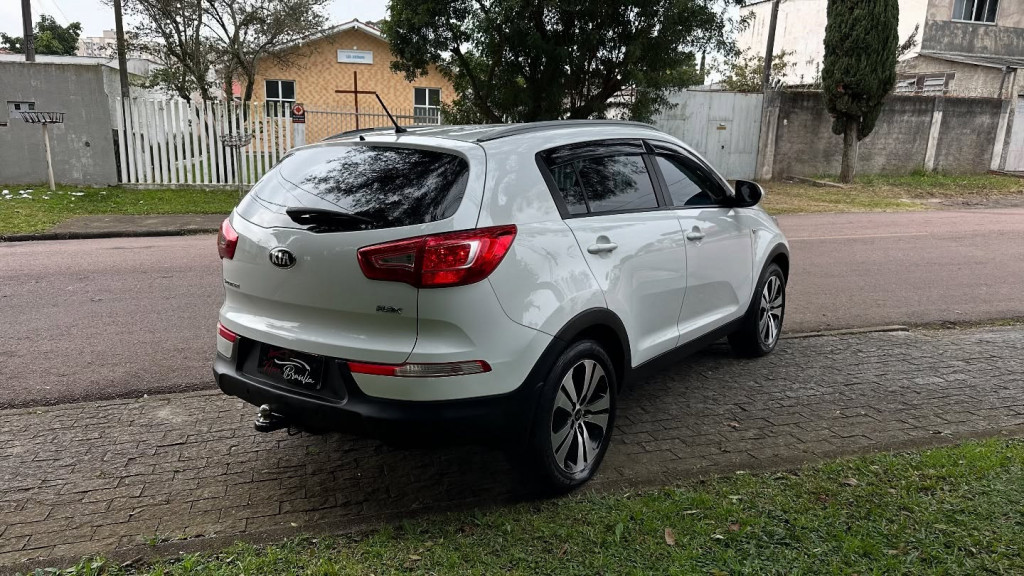Imagem do veículo KIA SPORTAGE 2.0 LX 4X2 16V FLEX 4P AUTOMÁTICO