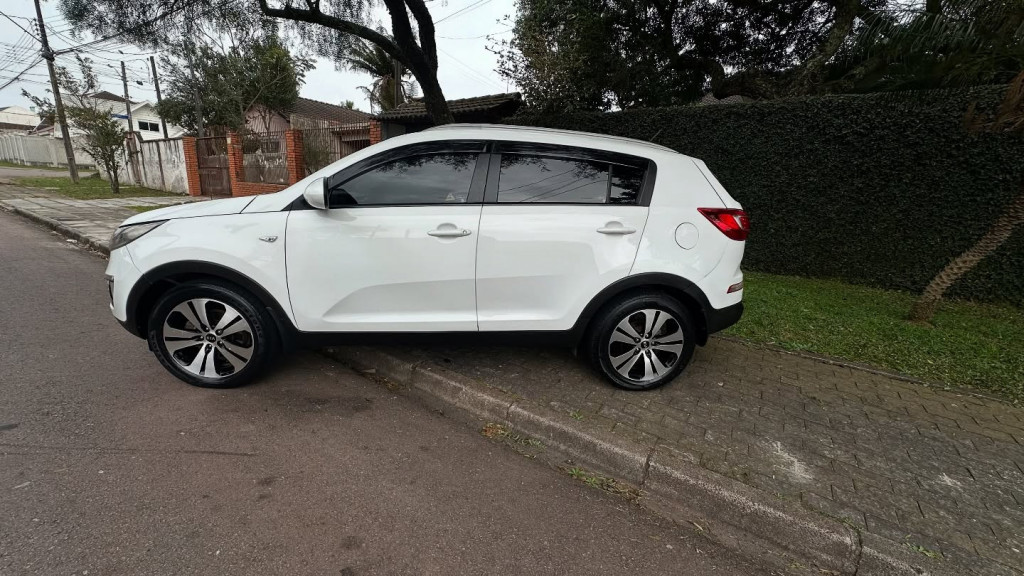 Imagem do veículo KIA SPORTAGE 2.0 LX 4X2 16V FLEX 4P AUTOMÁTICO