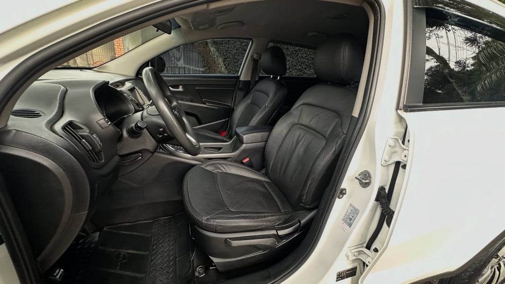 Imagem do veículo KIA SPORTAGE 2.0 LX 4X2 16V FLEX 4P AUTOMÁTICO