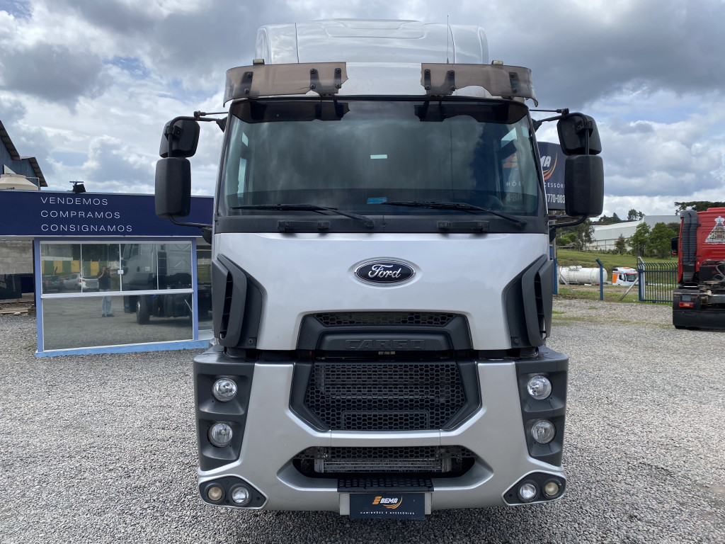 Imagem do veículo Ford Cargo 2042, 4x2, 2013. Cabine leito, teto alto, automático